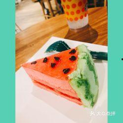 吃瓜美欢小蛋糕,甜蜜滋味，尽享悠闲时光